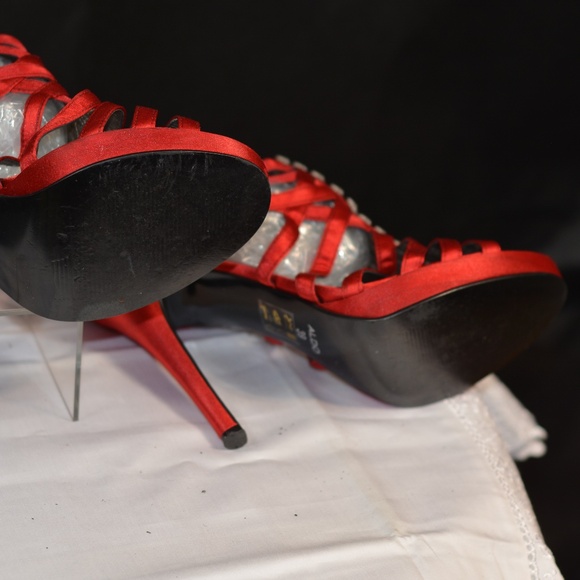 Red Satin Sandal heel with Rhinestones Sz 39/8 - Picture 6 of 9